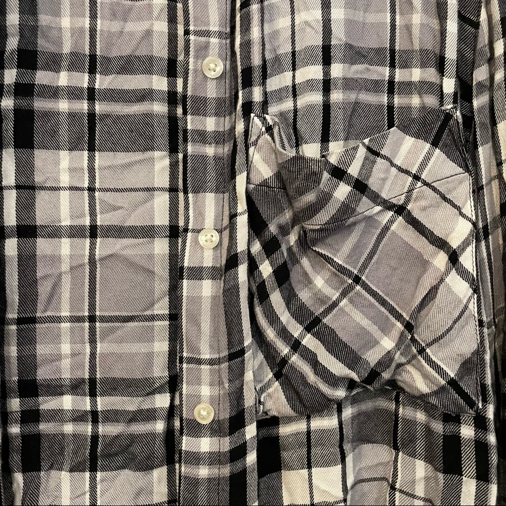 NWOT Express Grey, Black, & White Lightweight Plaid Button Down Shirt - Picture 2 of 4